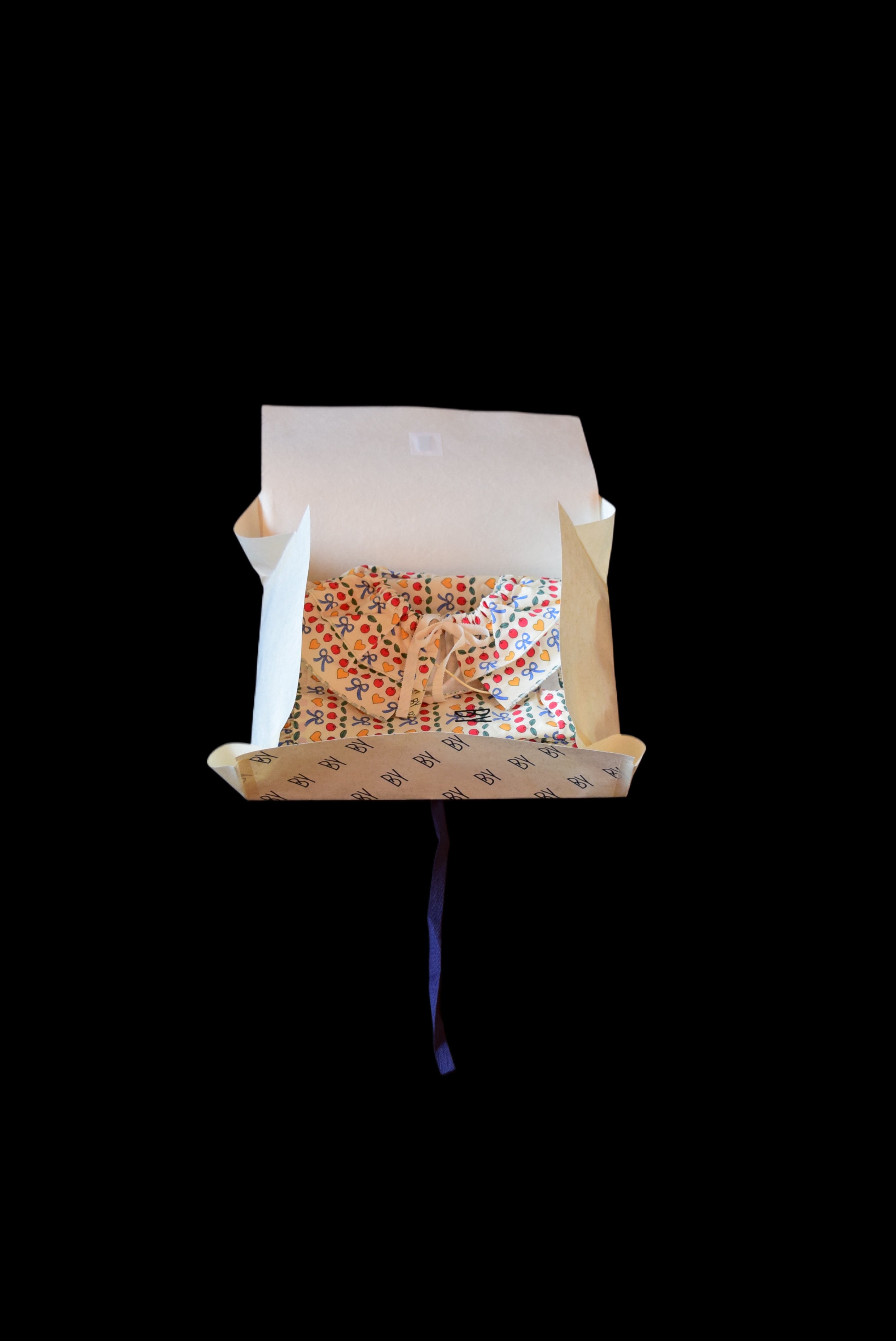 Gift Wrapping │ Tatōshi