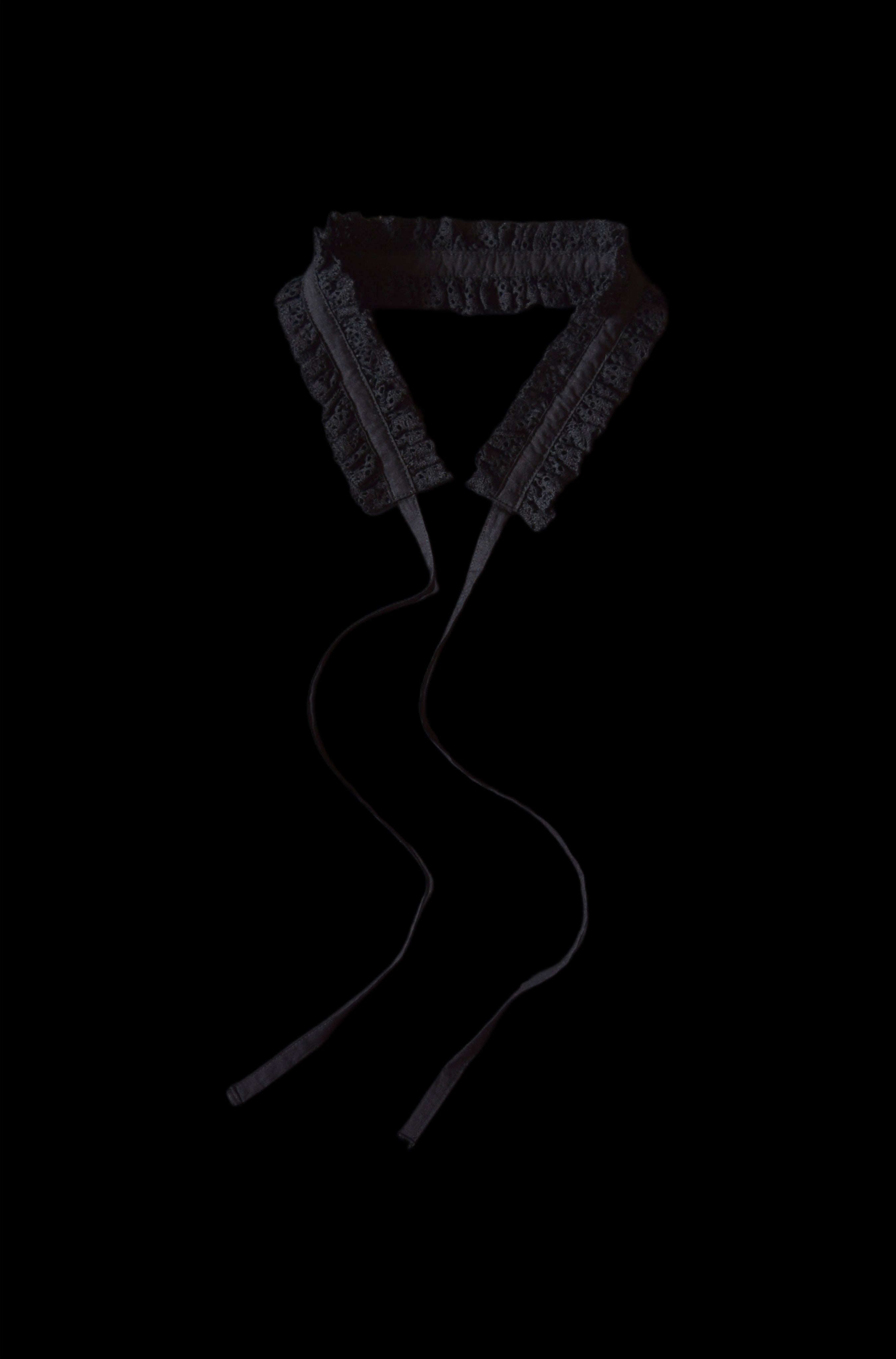 Gentle Lace Tie │ black