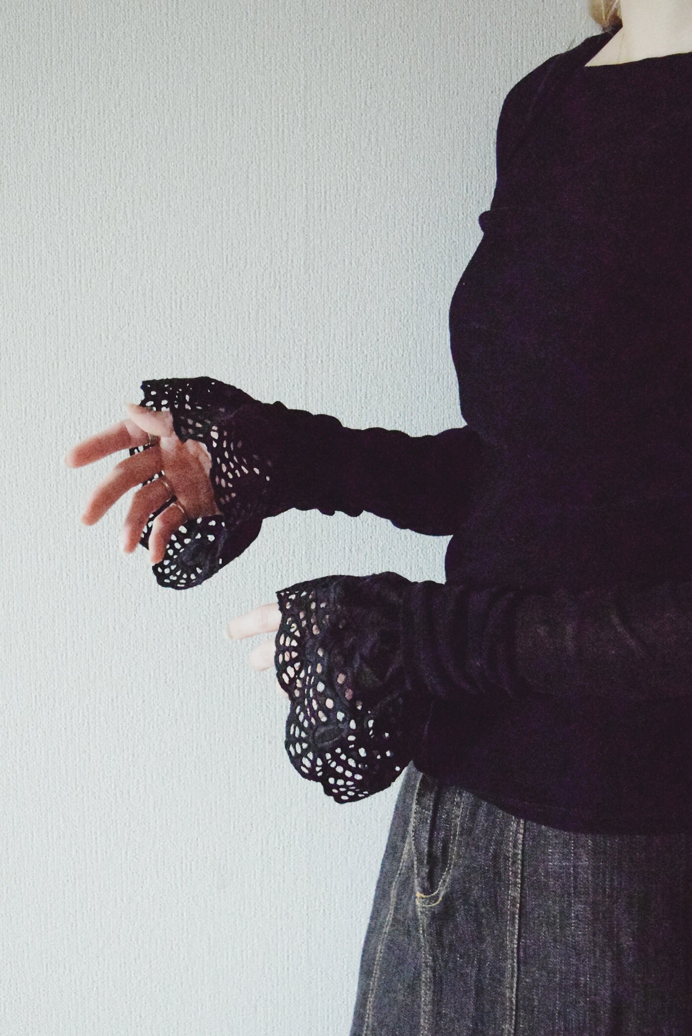 Bloom Cuffs │ black