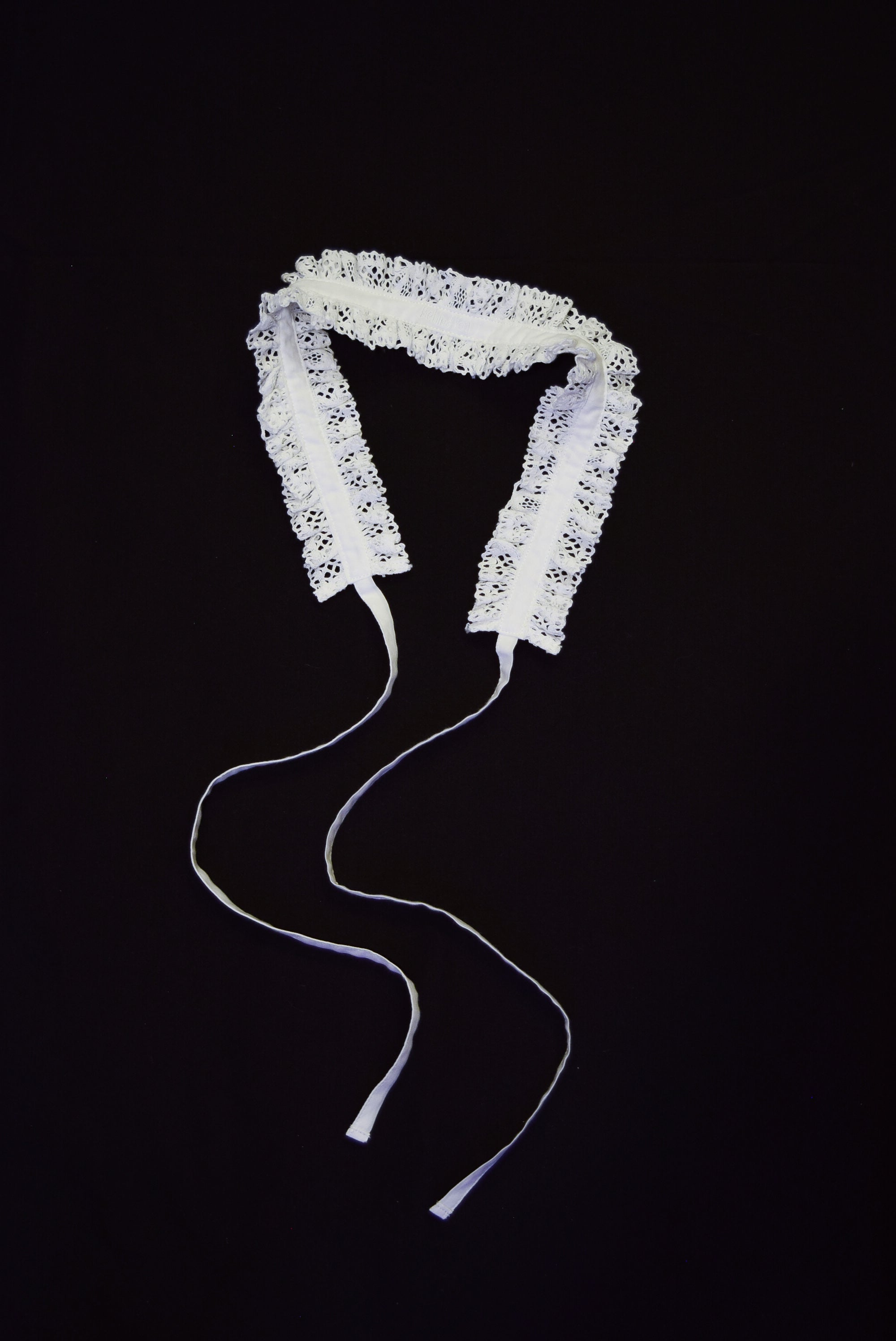 Gentle Lace Tie │ white