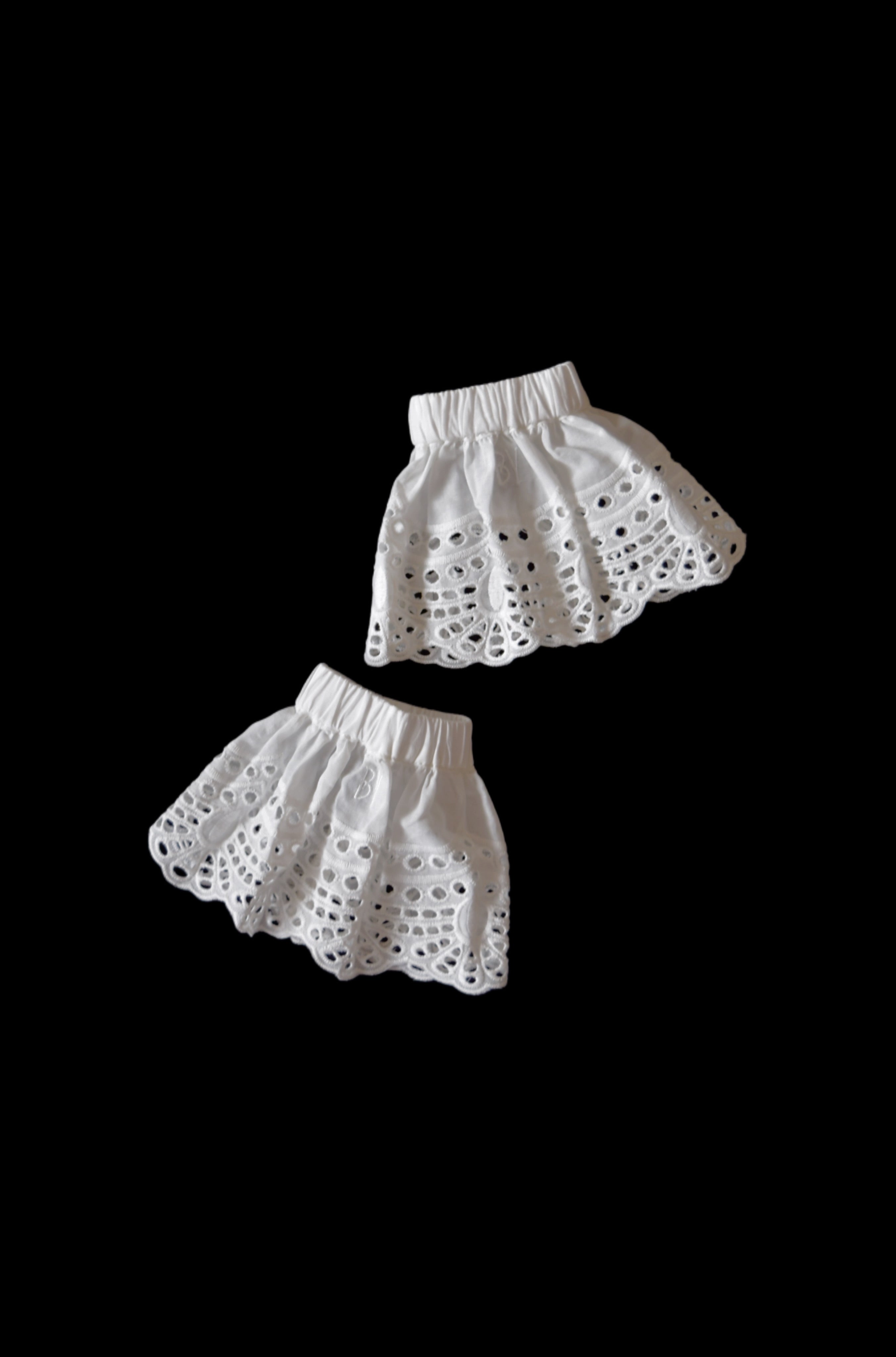 Bloom Cuffs │ white